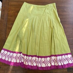 Boden lime green pleated cotton skirt with magenta trim 30” waist